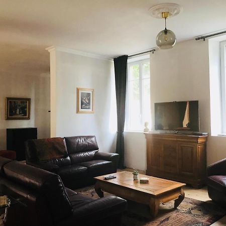 Le Château Segot Neuilly-le-Réal Extérieur photo